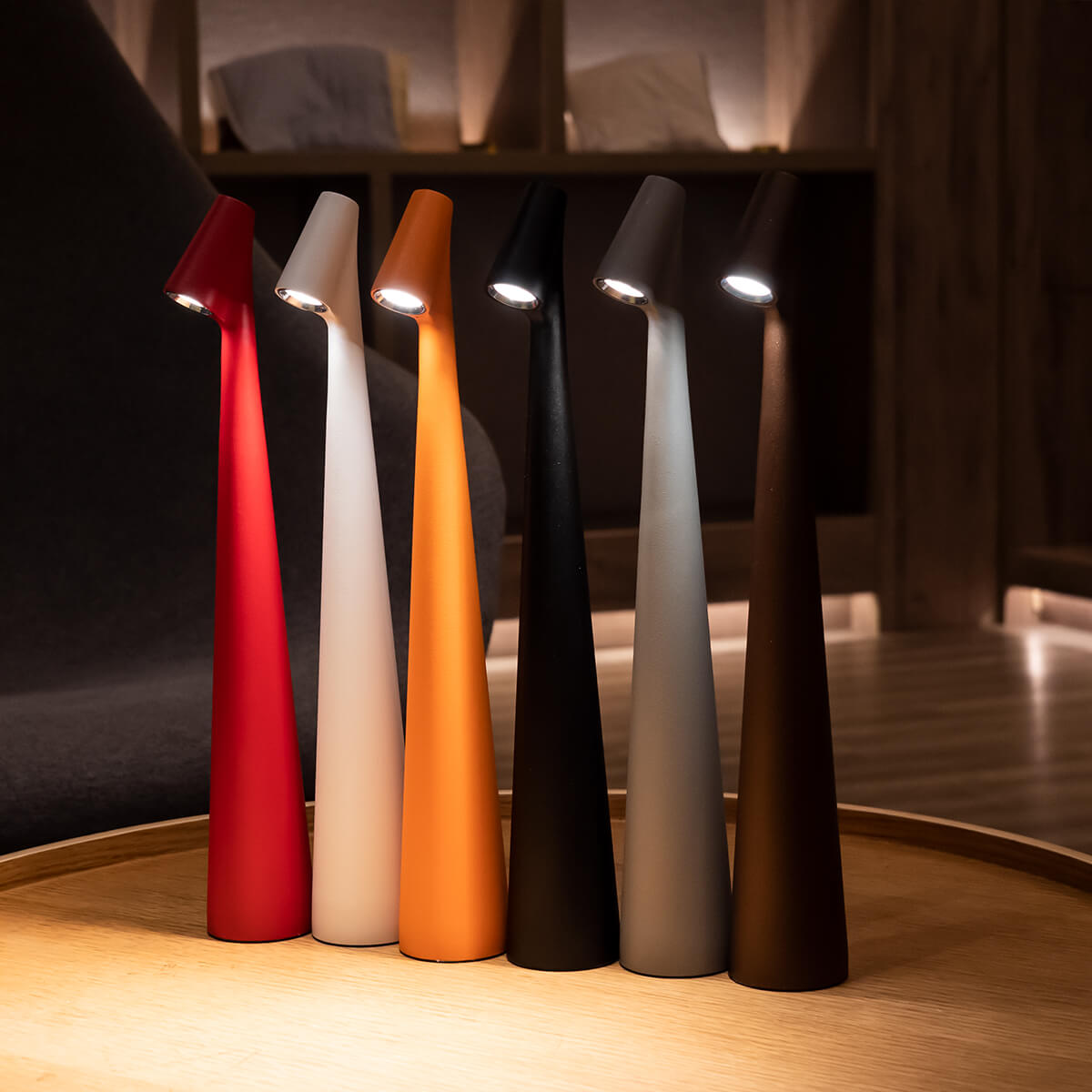 Sculpting Table Lamp with Adjustable Shade - Modern Design for Home Office & Living Room Lighting