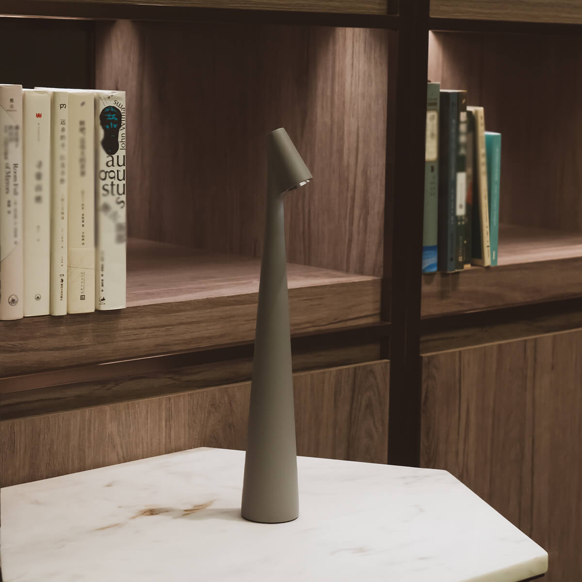 Sculpting Table Lamp with Adjustable Shade - Modern Design for Home Office & Living Room Lighting