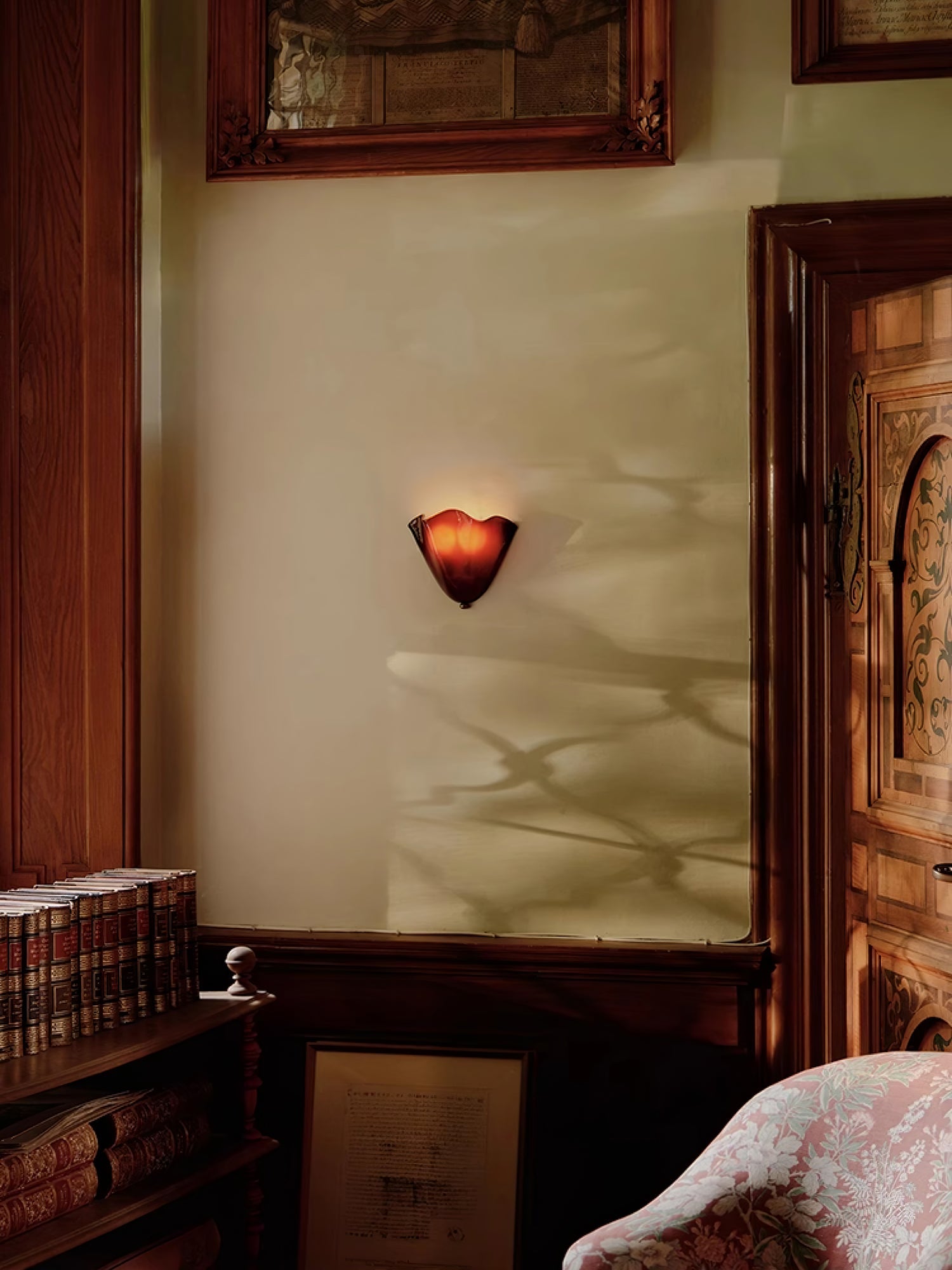 Petalia Wall Light | Soft Curves, Translucent Finish & Ambient Glow for Hallways, Bedrooms & Living Rooms