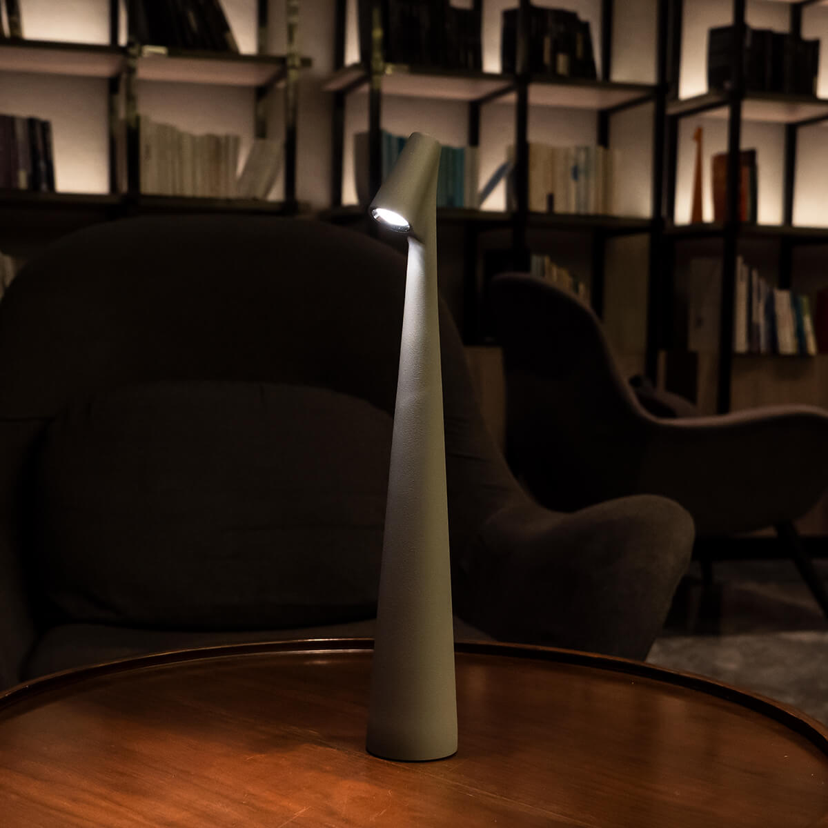Sculpting Table Lamp with Adjustable Shade - Modern Design for Home Office & Living Room Lighting