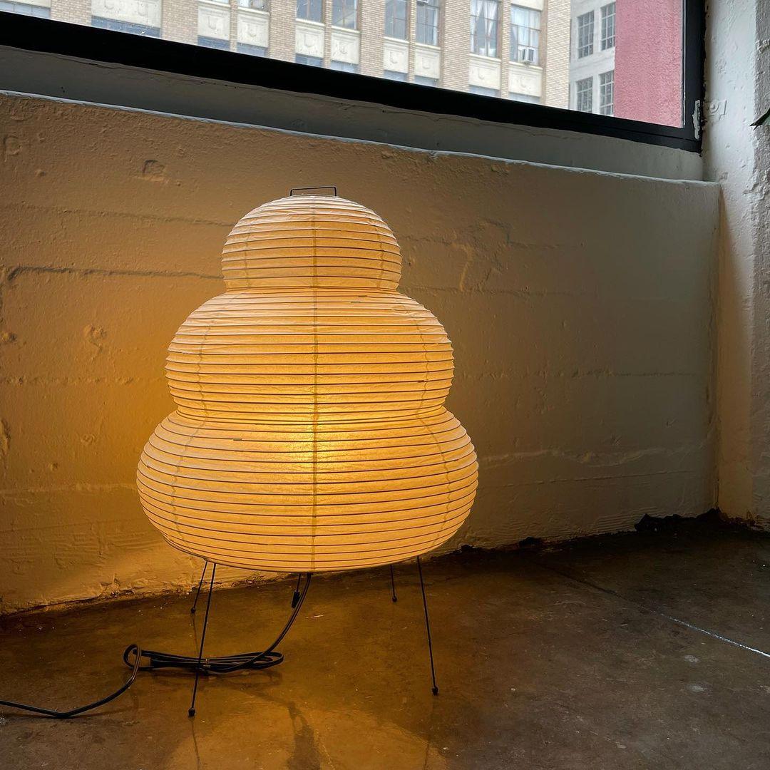 Japanese Paper Table Lamp - Minimalist Design for Living Room & Bedroom Lighting