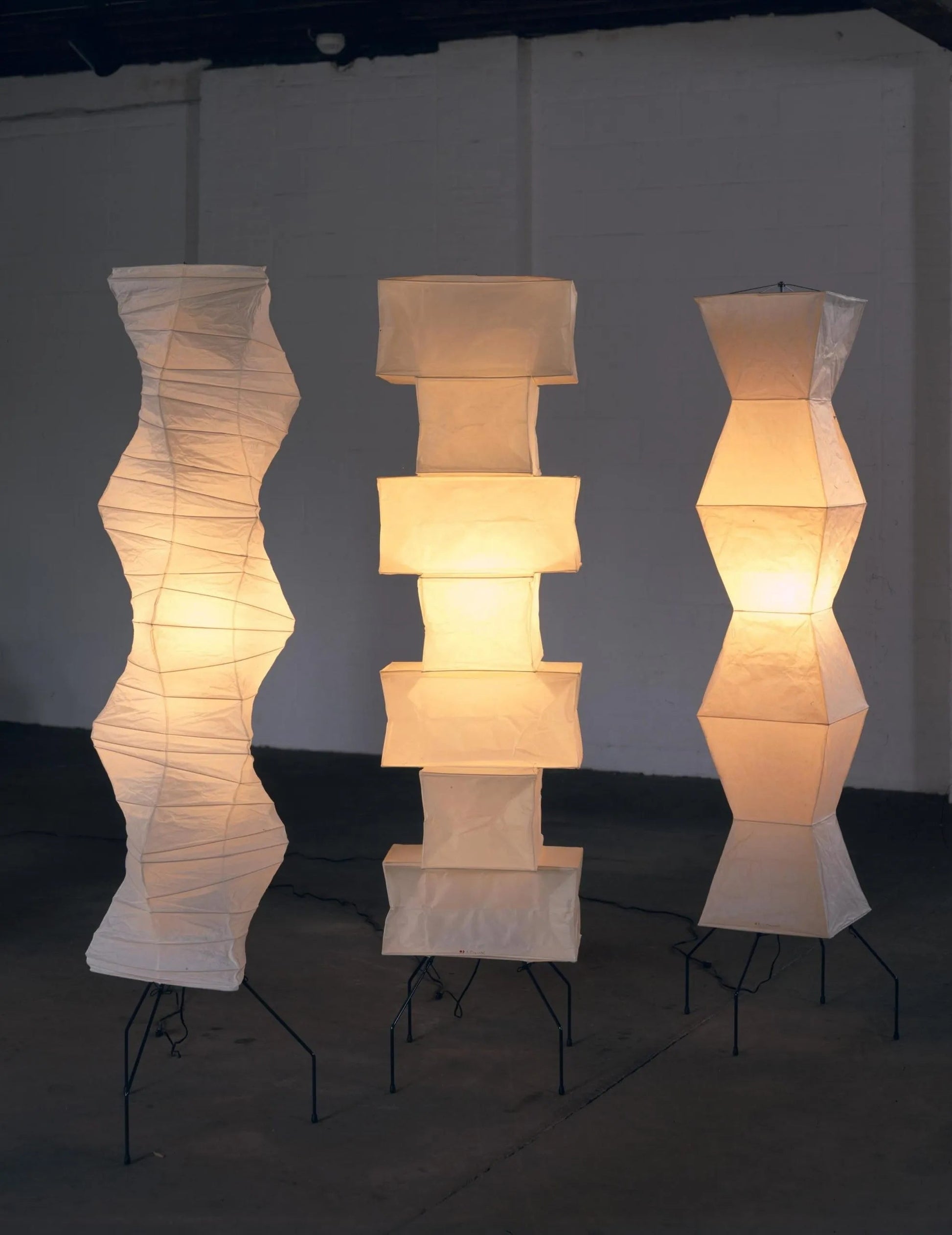 Rice Paper Floor Lamp with Wooden Base - Soft Ambient Lighting for Living Room & Bedroom Decor