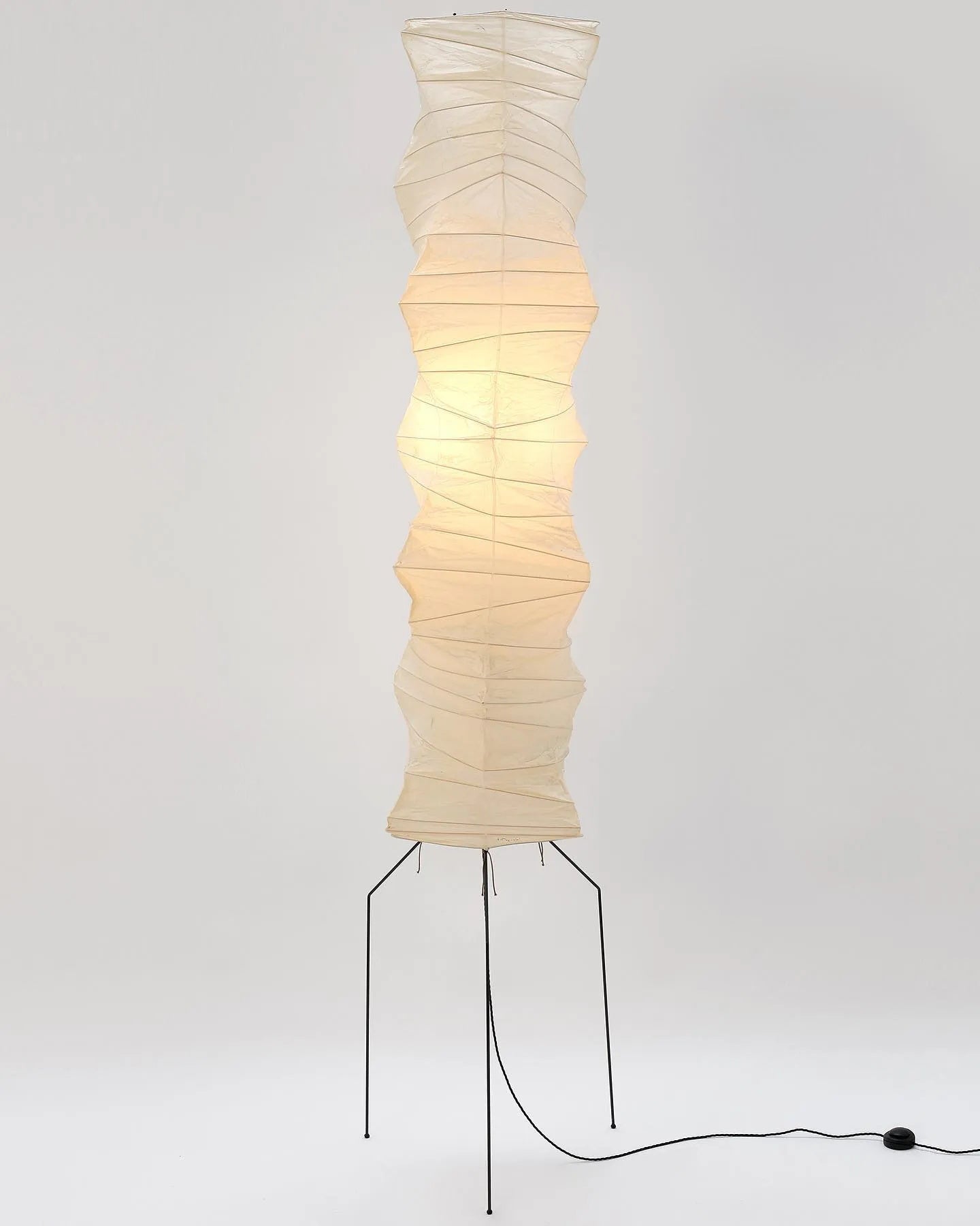 Rice Paper Floor Lamp with Wooden Base - Soft Ambient Lighting for Living Room & Bedroom Decor
