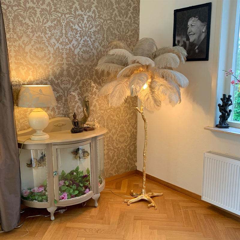 LED Floor Lamp with Feather Palm Design for Living Room & Tropical Decor