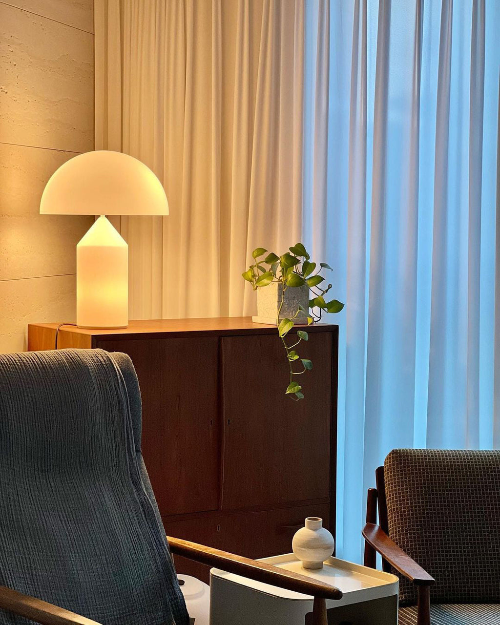 Metal Table Lamp with Adjustable Shade for Modern Home Office & Living Room Lighting