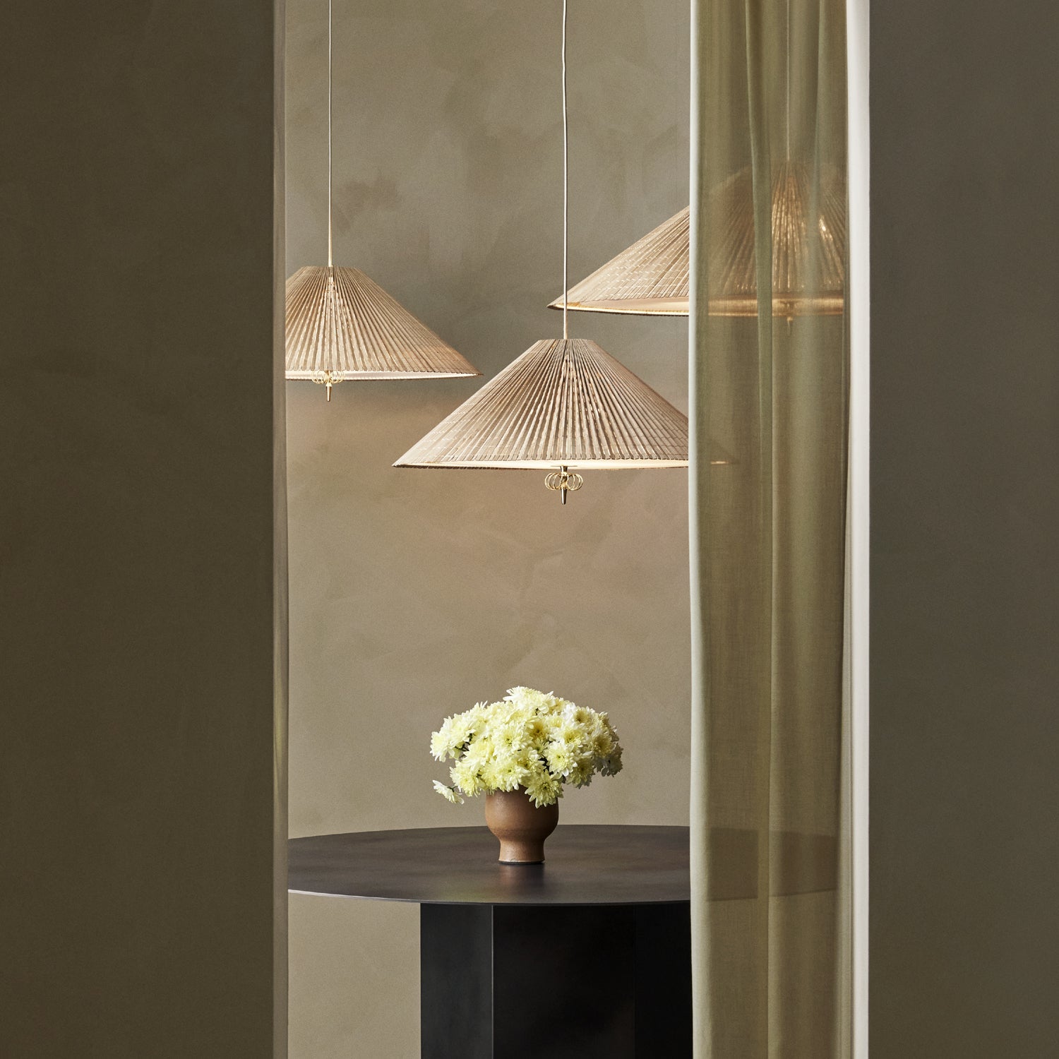 LED Pendant Light Fixture - 1972 Style with Adjustable Height - Modern Lighting for Dining Room & Living Space