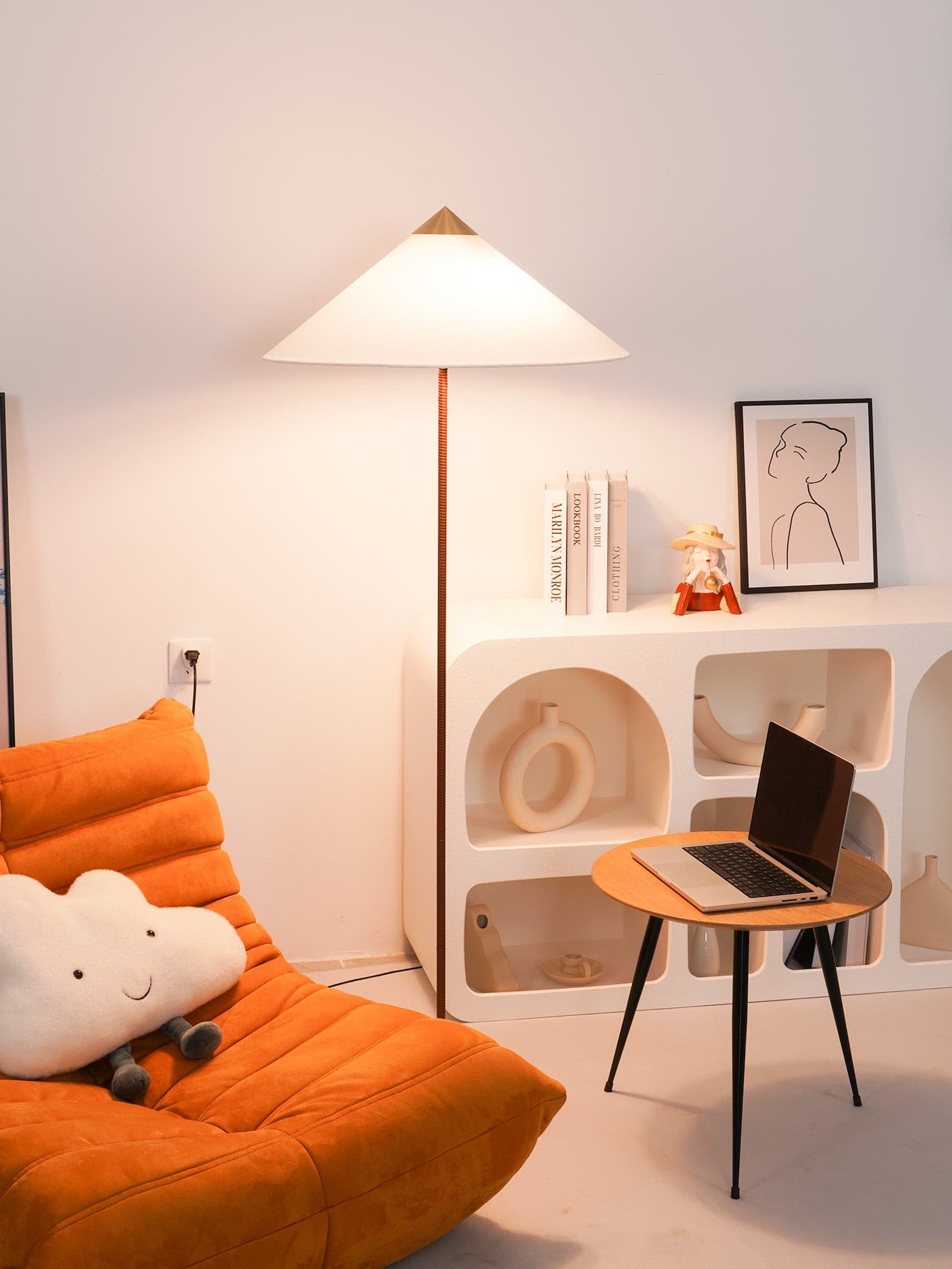 LED Chinese Hat Floor Lamp with Adjustable Height for Living Room & Bedroom Lighting