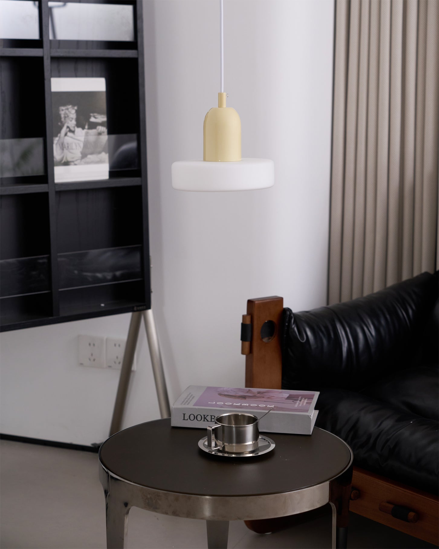 Glass Pendant Lamp with Curling Design - Modern Lighting Fixture for Dining Room & Kitchen