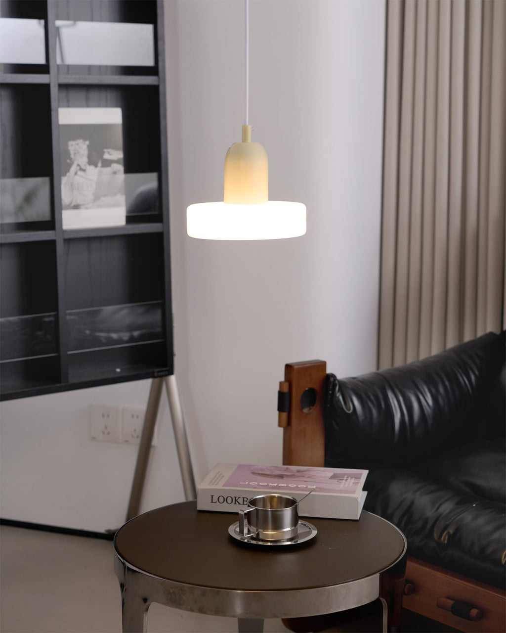 Glass Pendant Lamp with Curling Design - Modern Lighting Fixture for Dining Room & Kitchen