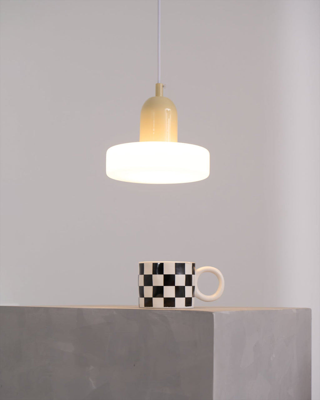 Glass Pendant Lamp with Curling Design - Modern Lighting Fixture for Dining Room & Kitchen