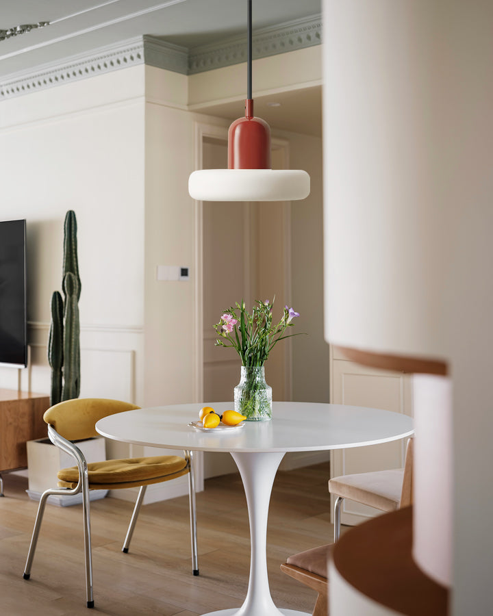 Glass Pendant Lamp with Curling Design - Modern Lighting Fixture for Dining Room & Kitchen