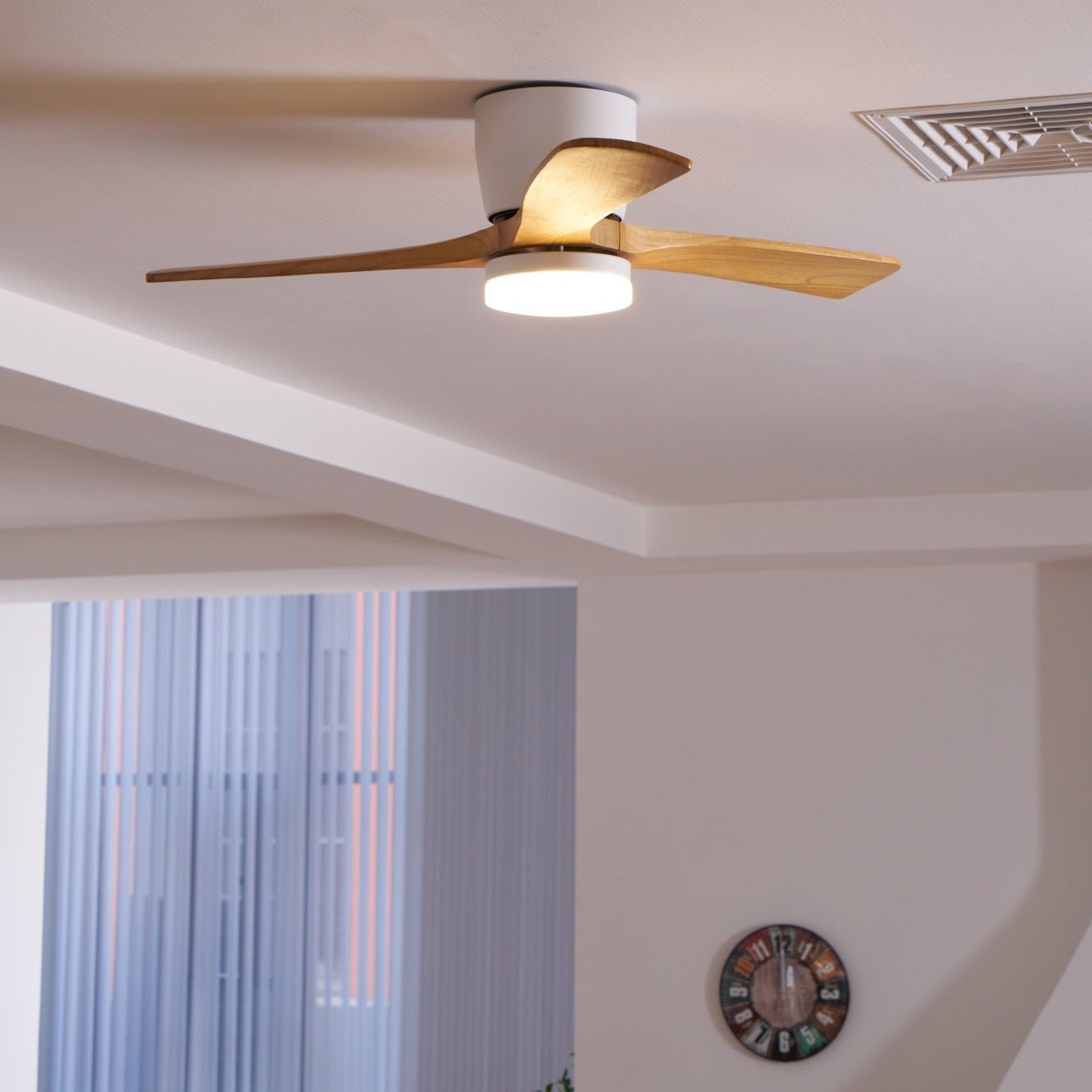 Nordic Wooden Ceiling Fan Light | LED, 6-Speed Control & Minimalist Design for Indoor Spaces (42"/48"/52")