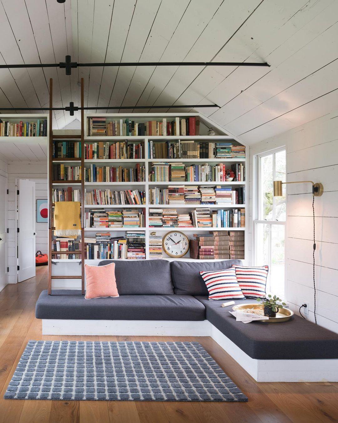 LED Swing Wall Sconce Light Fixture - Adjustable Arm Design for Living Room & Bedroom Lighting