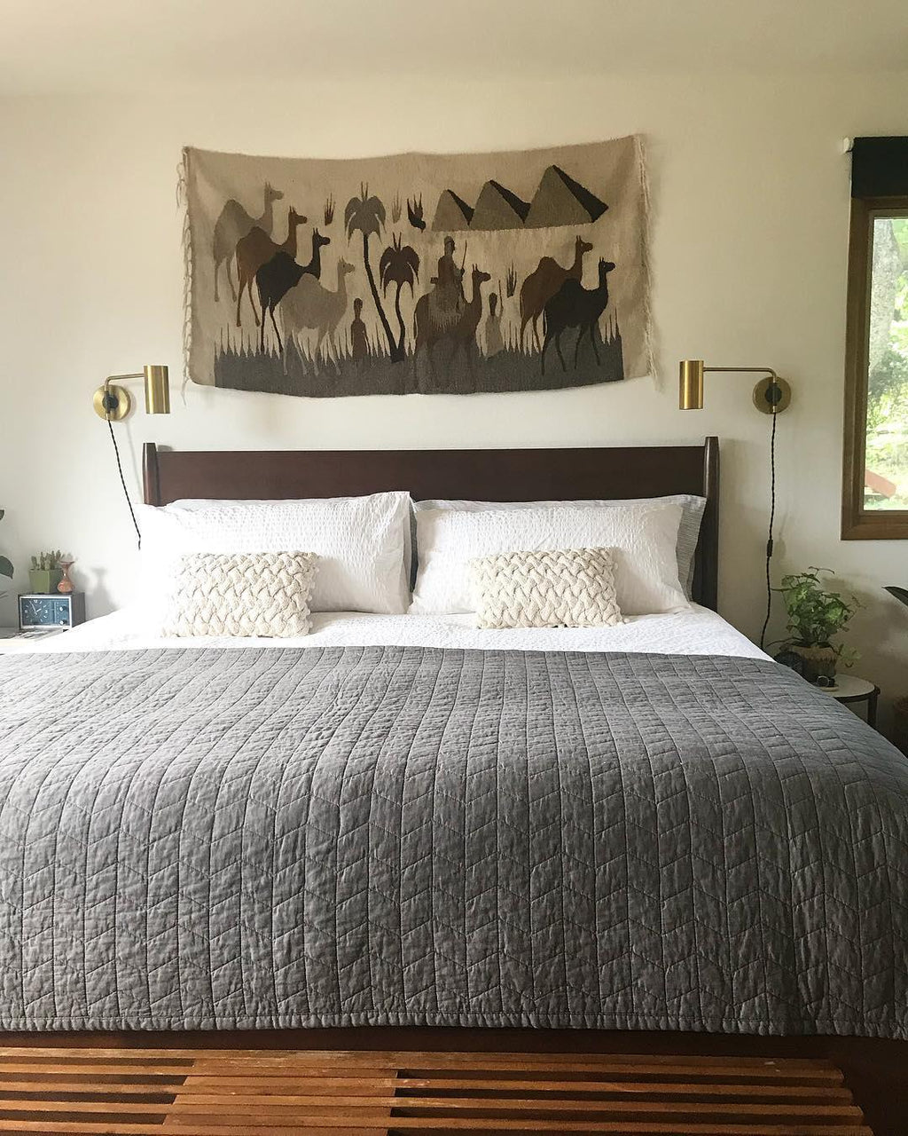 LED Swing Wall Sconce Light Fixture - Adjustable Arm Design for Living Room & Bedroom Lighting