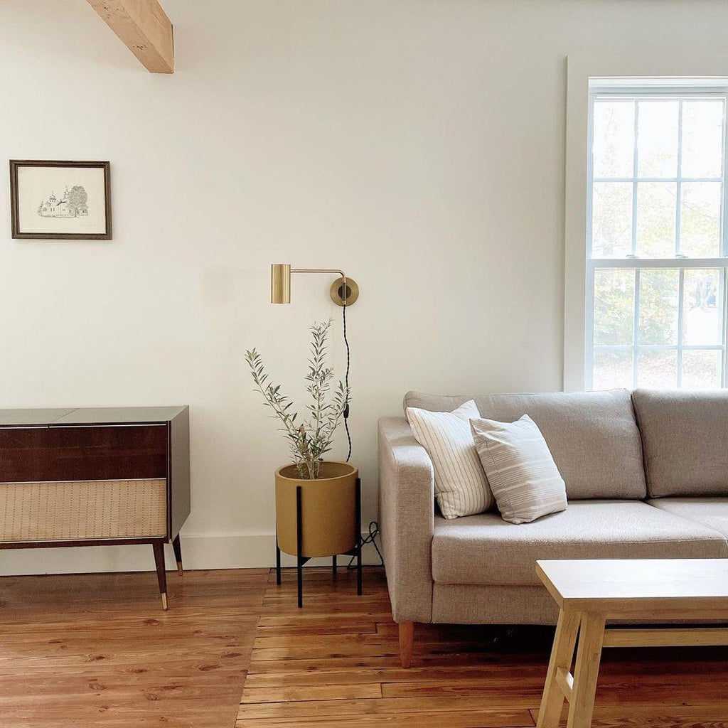 LED Swing Wall Sconce Light Fixture - Adjustable Arm Design for Living Room & Bedroom Lighting