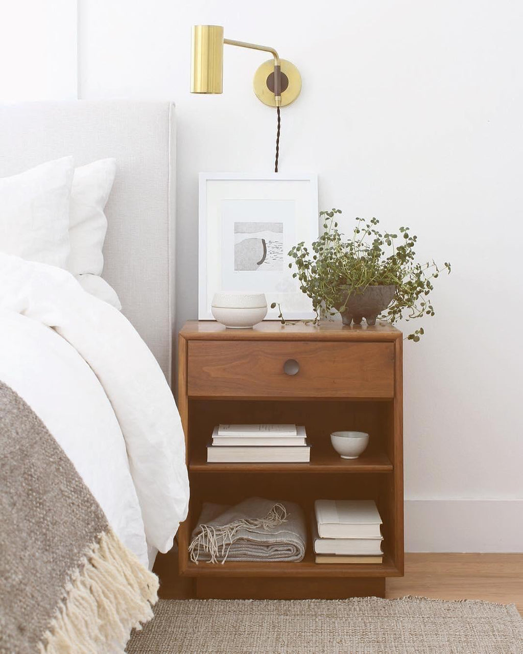 LED Swing Wall Sconce Light Fixture - Adjustable Arm Design for Living Room & Bedroom Lighting