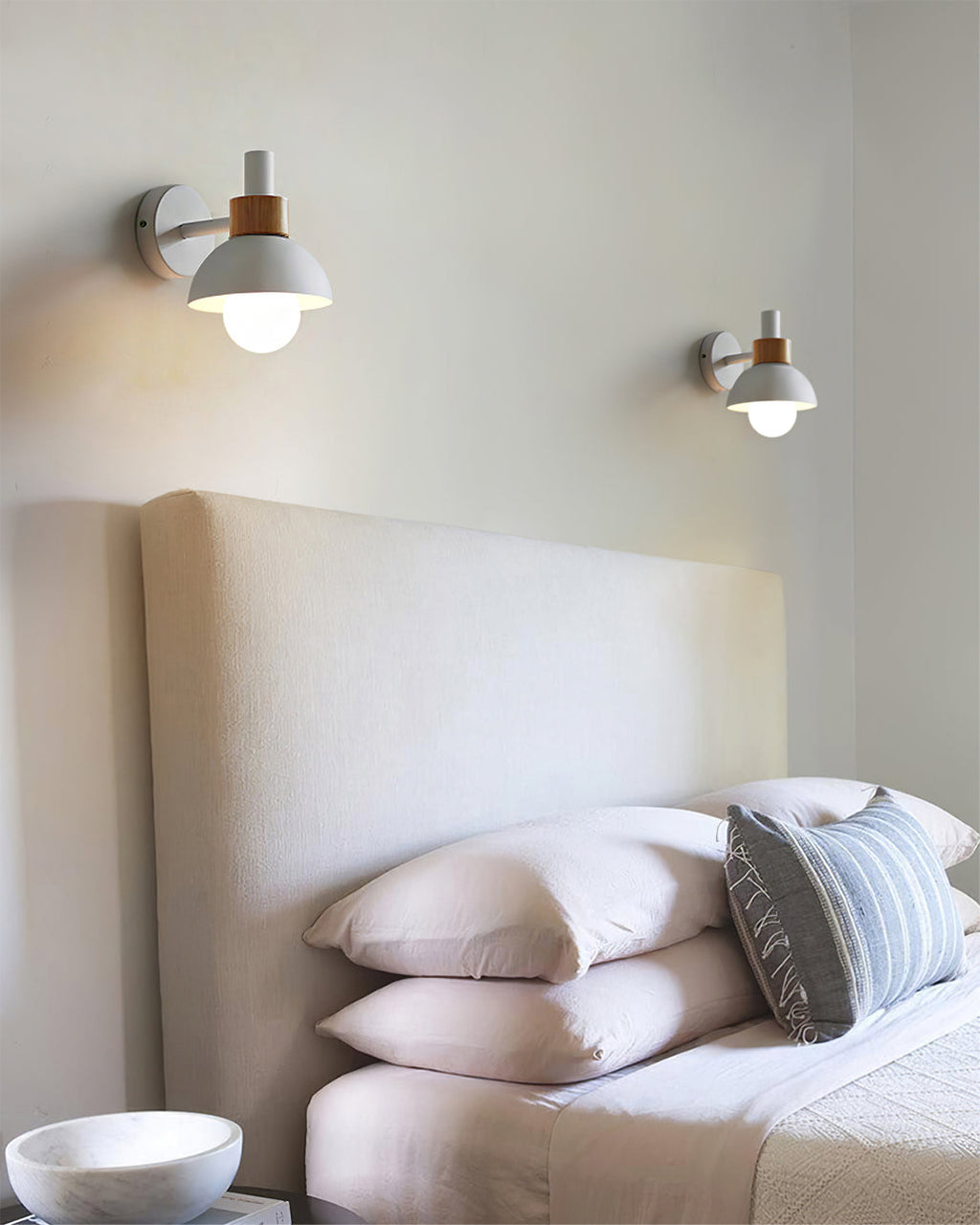 LED Wall Lamp - Modern Design with Adjustable Brightness - Ideal for Living Room, Bedroom & Hallway Lighting