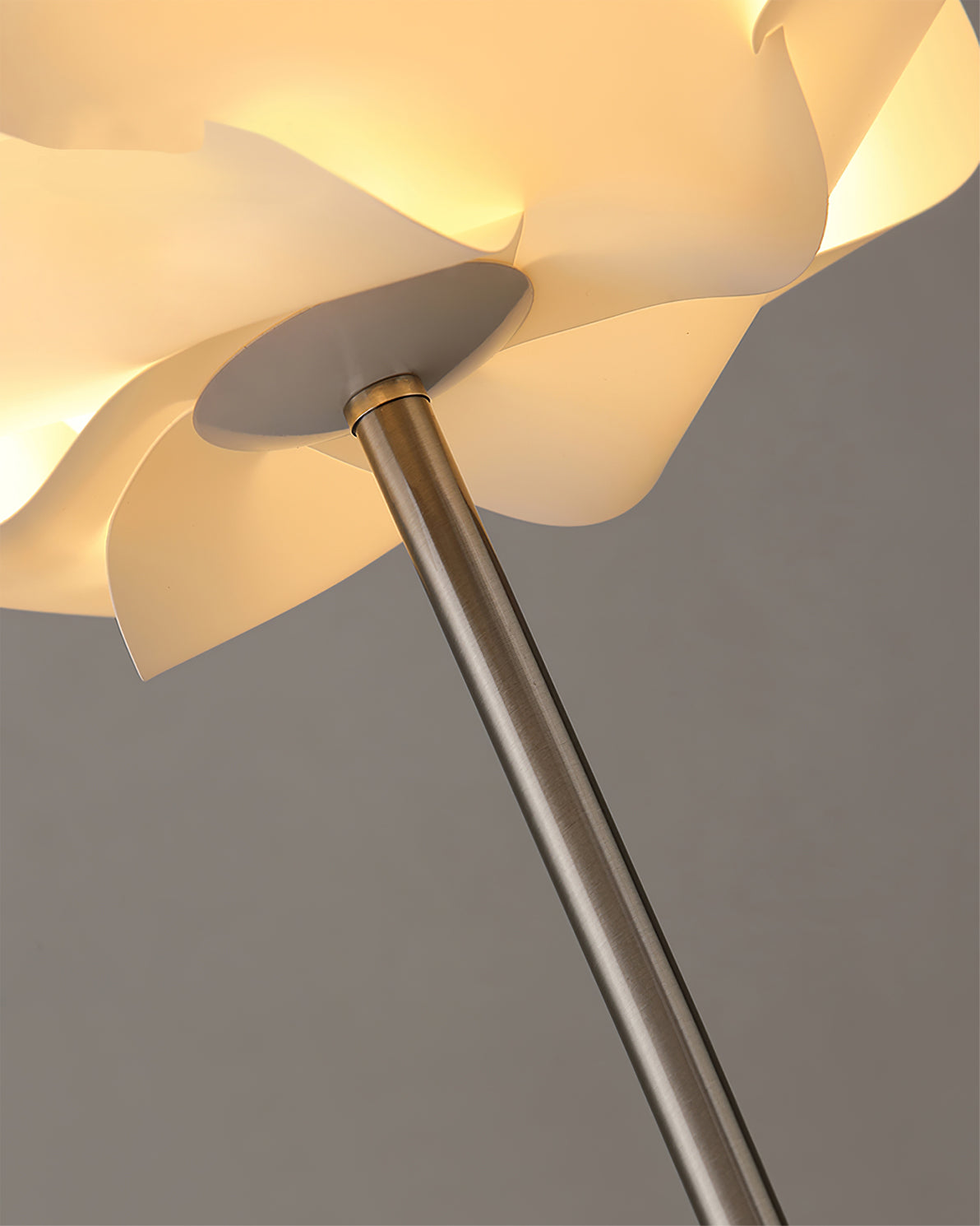 LED Flower Floor Lamp with Adjustable Height and Colorful Petals for Living Room & Bedroom Decor