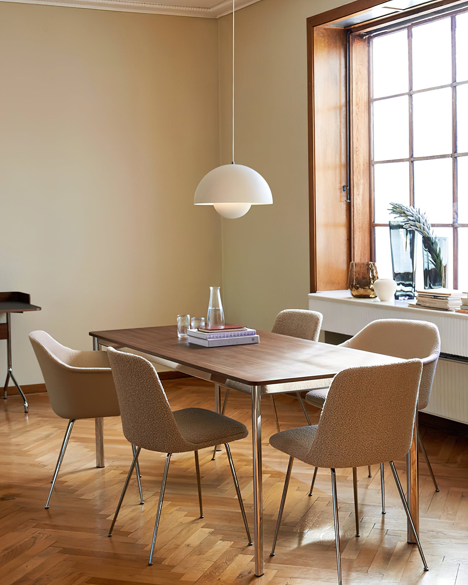 LED Flowerpot Pendant Light Fixture - Modern Hanging Lamp for Kitchen, Dining Room & Living Room Decor