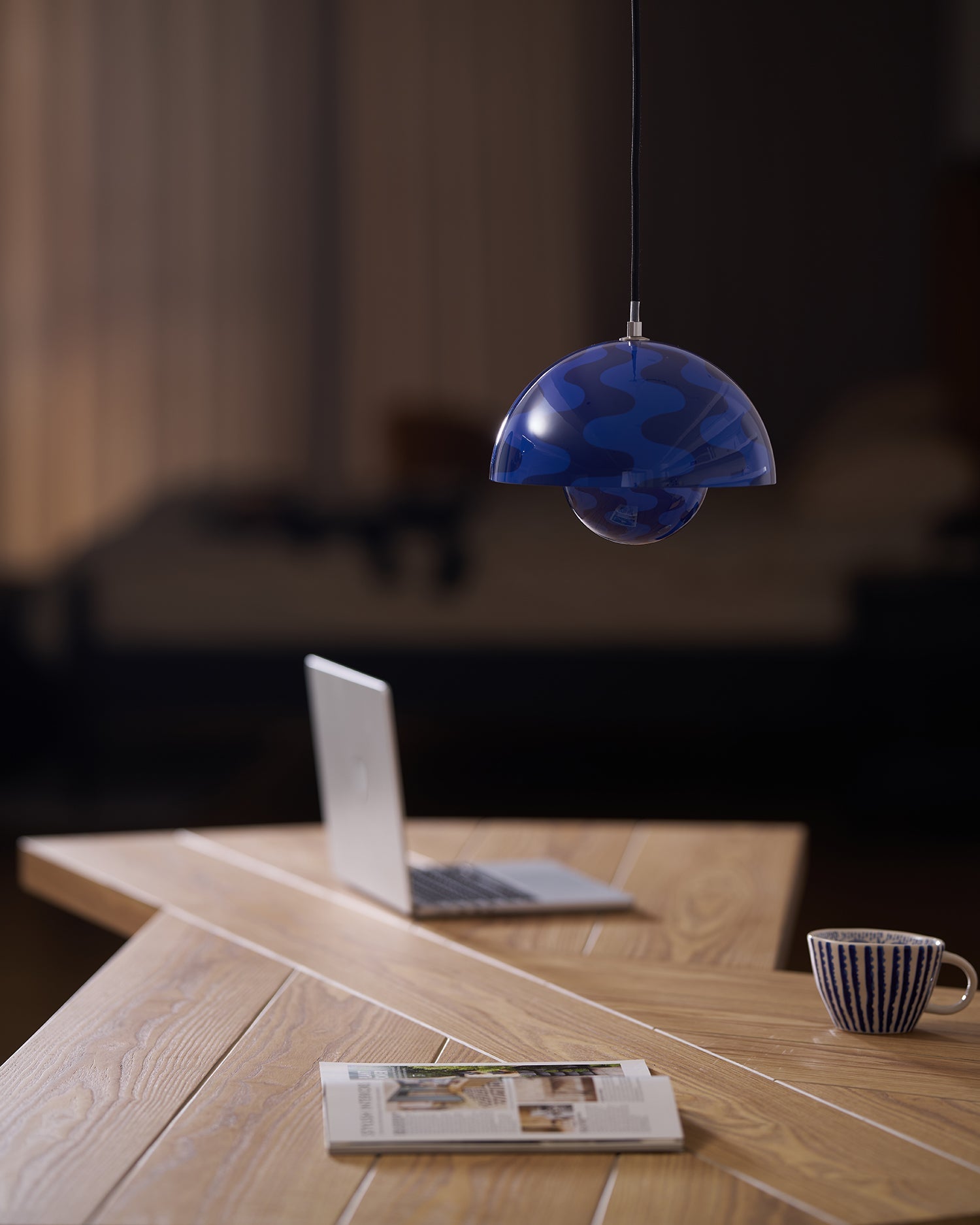 LED Flowerpot Pendant Light Fixture - Modern Hanging Lamp for Kitchen, Dining Room & Living Room Decor