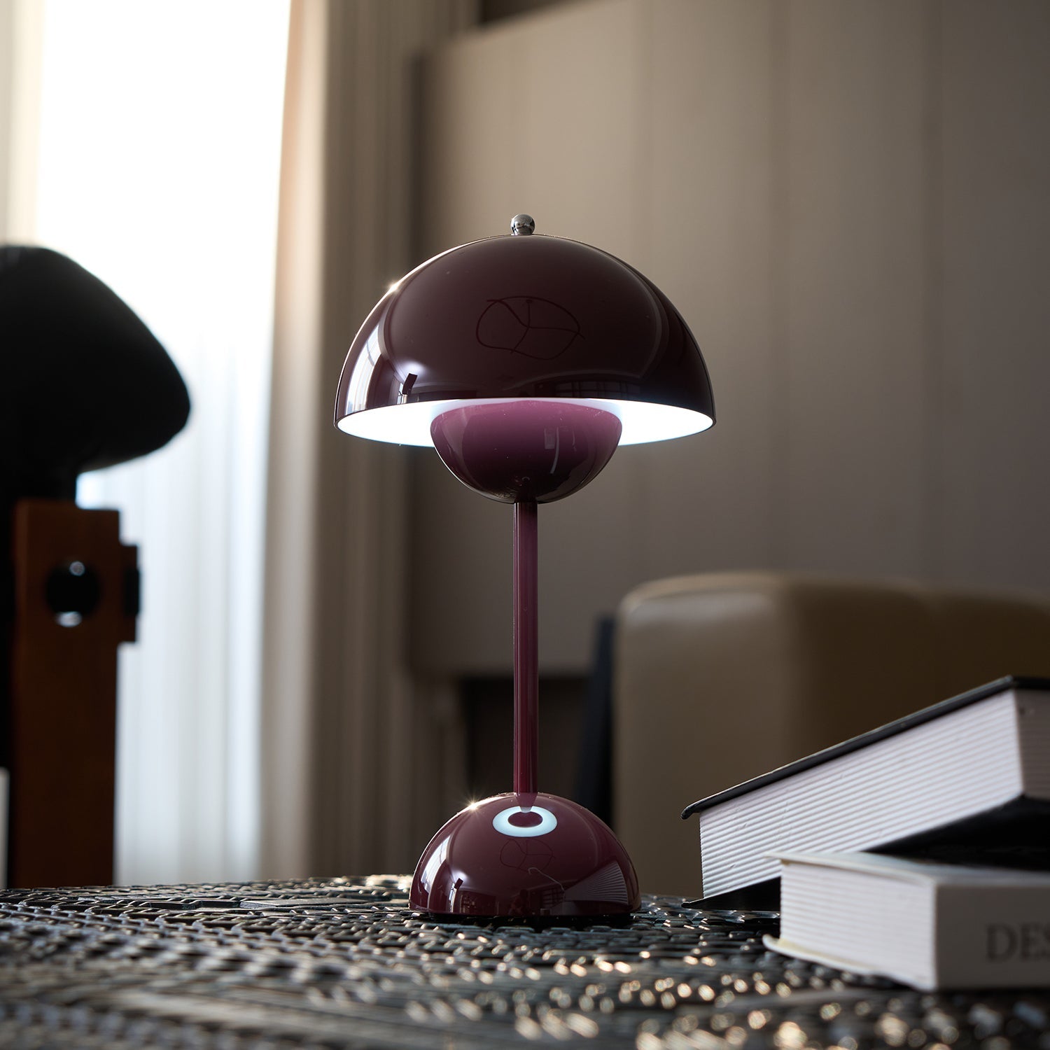 Flowerpot Portable Table Lamp with Adjustable Brightness for Bedroom, Living Room & Office Use