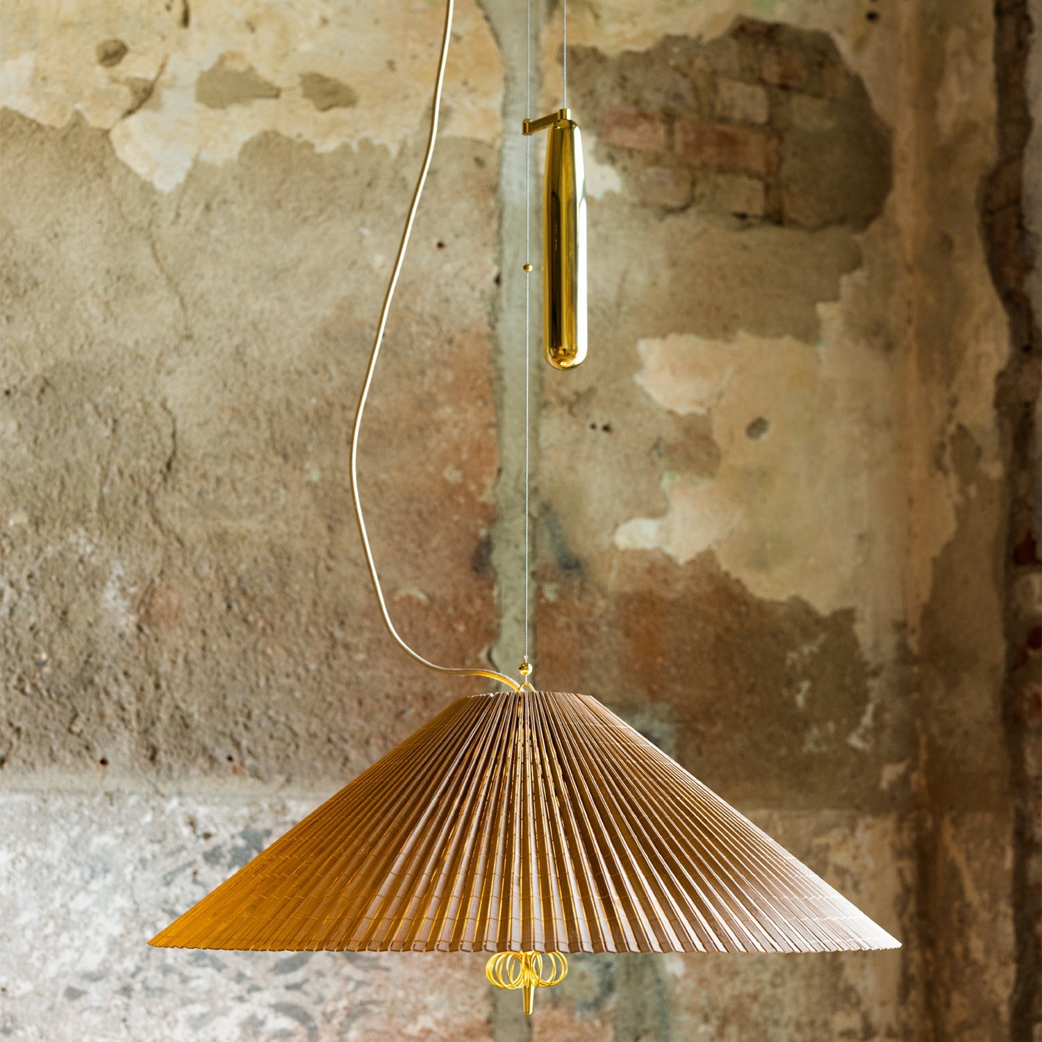 LED Pendant Light Fixture - 1972 Style with Adjustable Height - Modern Lighting for Dining Room & Living Space