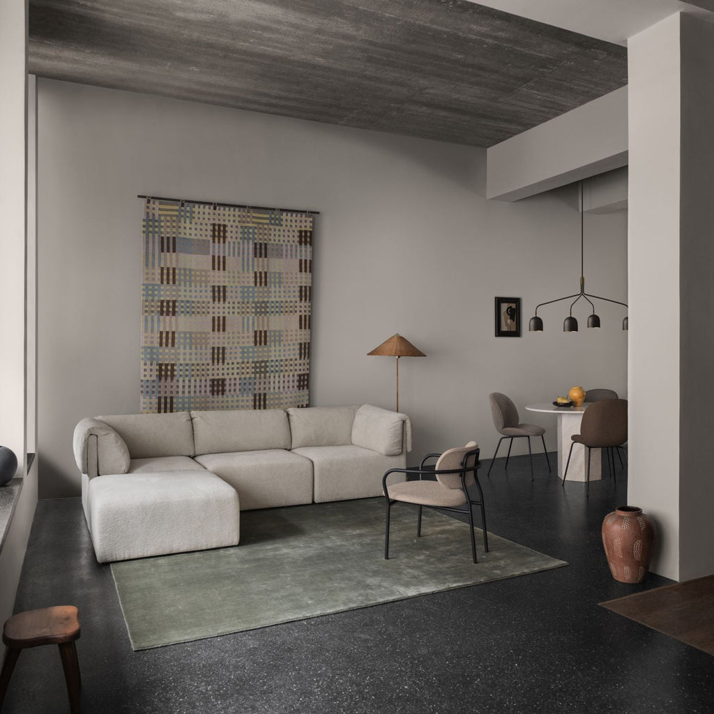 LED Floor Lamp with Adjustable Height and Modern Design for Living Room & Home Office