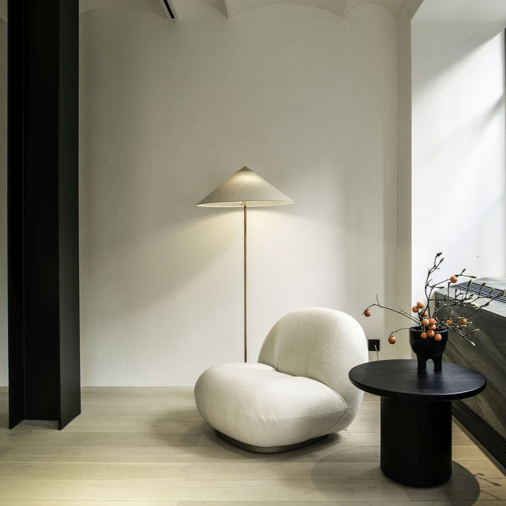 LED Floor Lamp with Adjustable Height and Modern Design for Living Room & Home Office