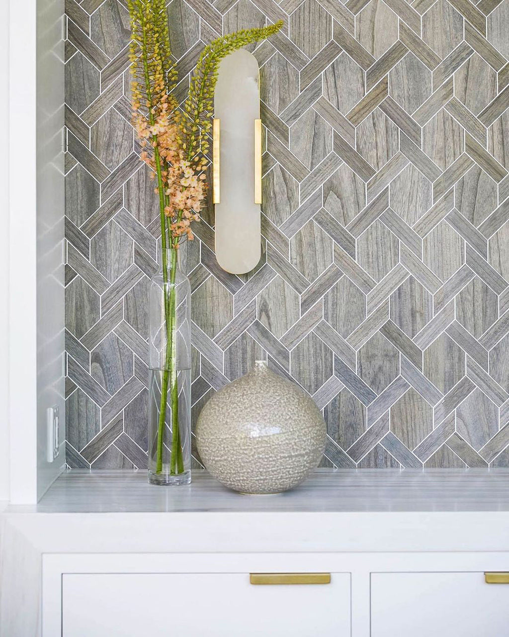 Elongated Alabaster Wall Lamp - Modern Lighting Fixture for Living Room & Hallway Decor