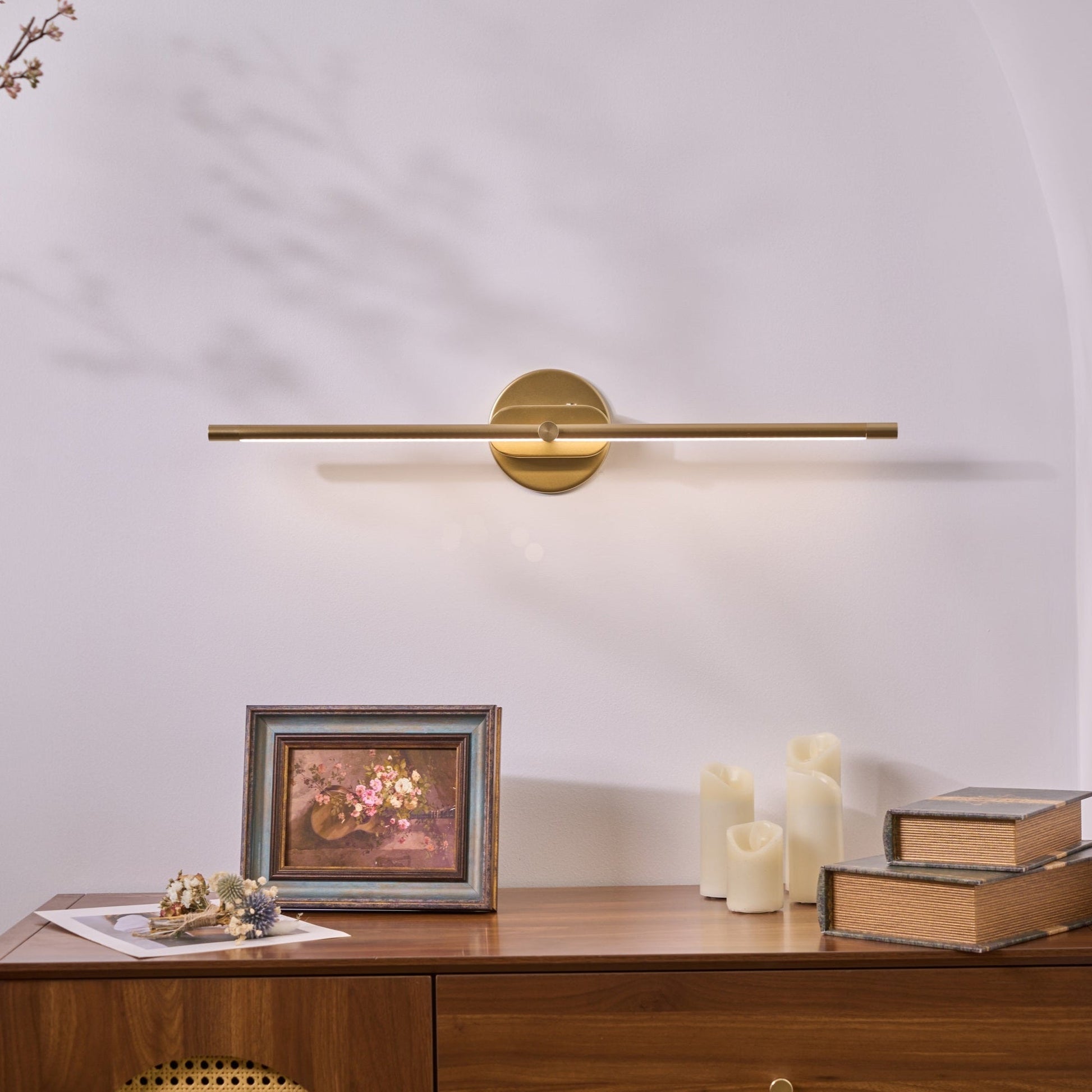 Minimalist Linear Rechargeable Wall Lamp | Touch Sensor, USB Charging & Ideal for Bathrooms and Vanity Mirrors