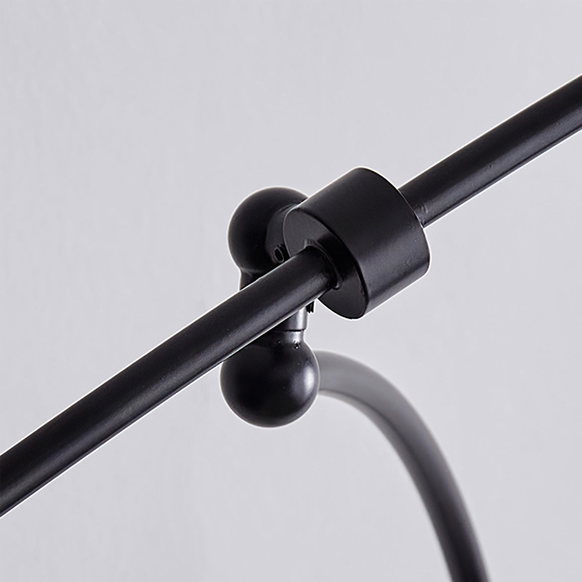 LED Chandelier Light Fixture - Modern Crystal Design for Living Room & Dining Room Lighting