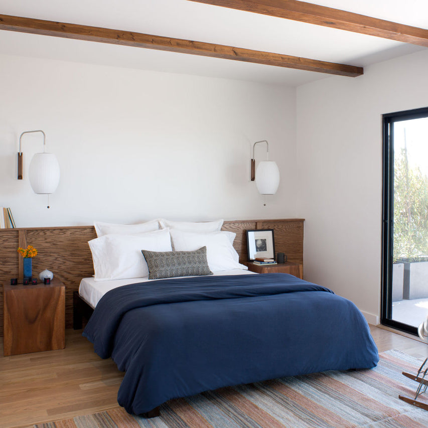 LED Wall Lamp - Modern Adjustable Fixture with Warm White Light for Living Room & Bedroom Illumination