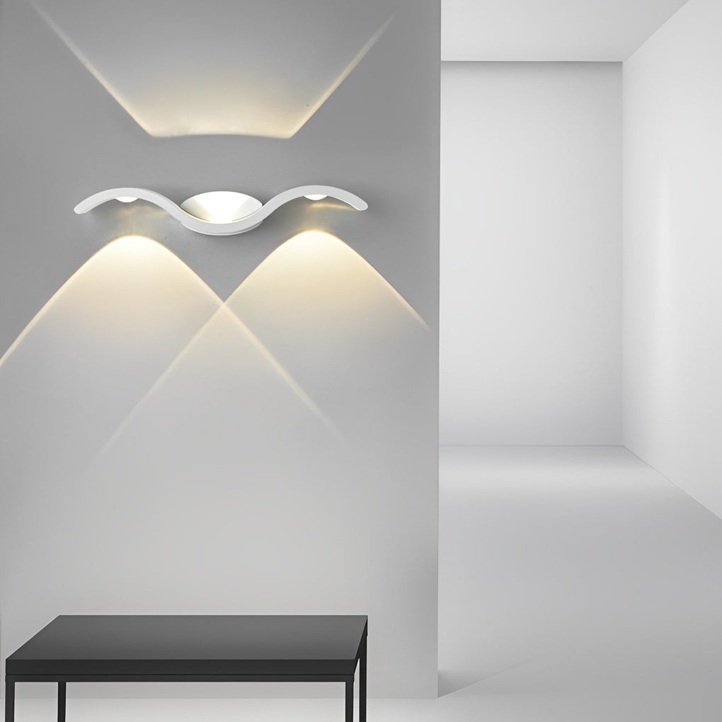 LED Wall Mounted Up Down Light - Creative Wavy Design for Outdoor Spaces and Garden Illumination
