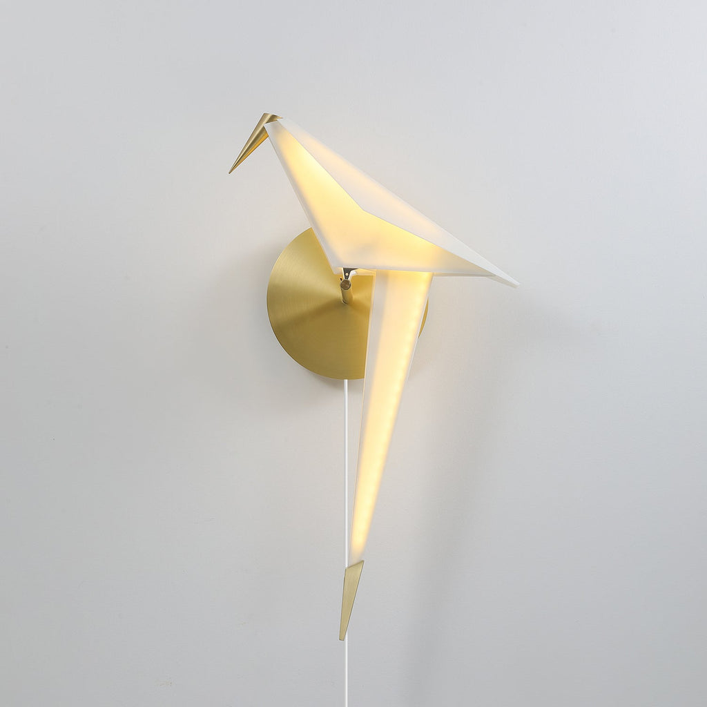 Plug-In Wall Lamp with Perching Bird Design - Decorative Lighting for Living Room & Bedroom