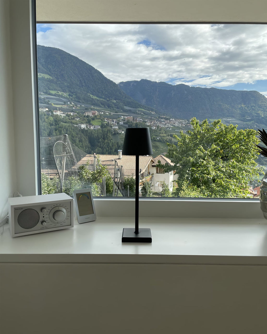 LED Built-in Battery Table Lamp - Portable Wireless Light for Home, Office, and Outdoor Use