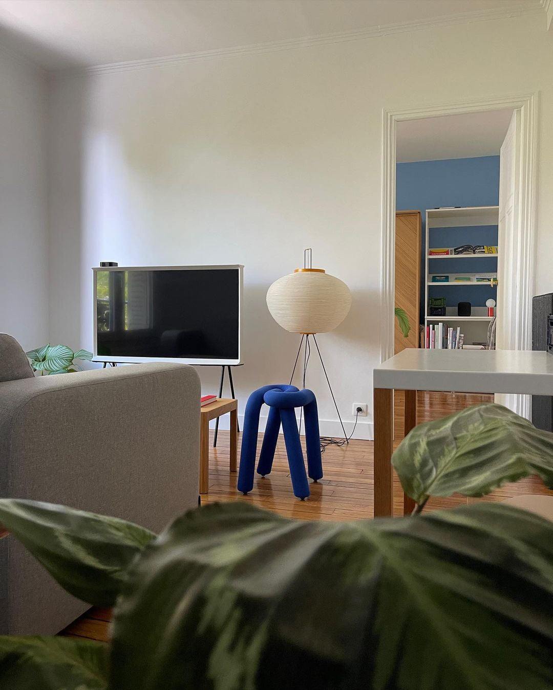 Rice Paper Floor Lamp with Wooden Base - Soft Ambient Lighting for Living Room & Bedroom Decor