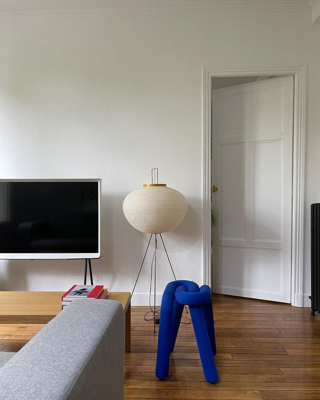 Rice Paper Floor Lamp with Wooden Base - Soft Ambient Lighting for Living Room & Bedroom Decor