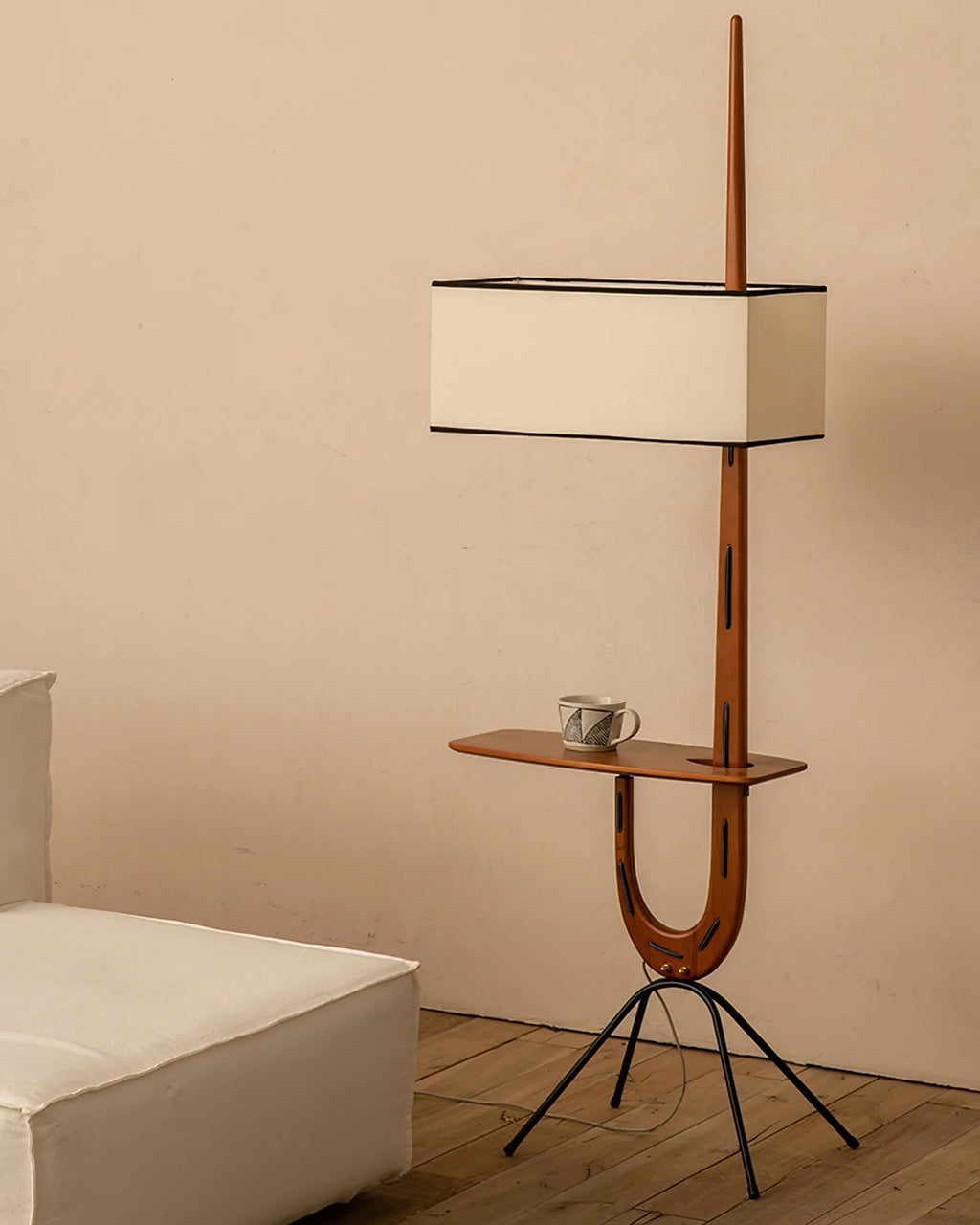 LED Giraffe Floor Lamp with Adjustable Height for Living Room & Kids' Room Lighting