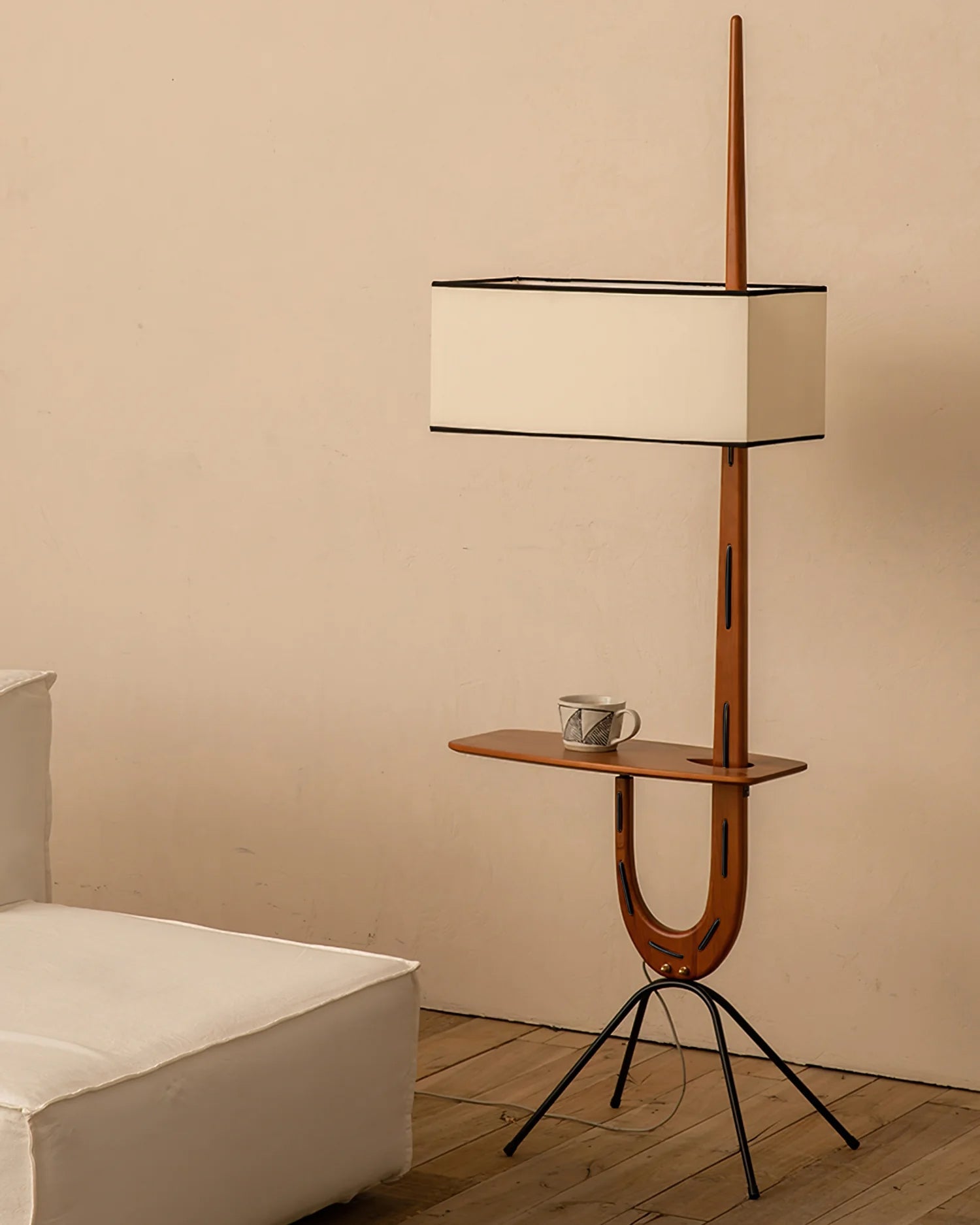 LED Giraffe Floor Lamp with Adjustable Height for Living Room & Kids' Room Lighting