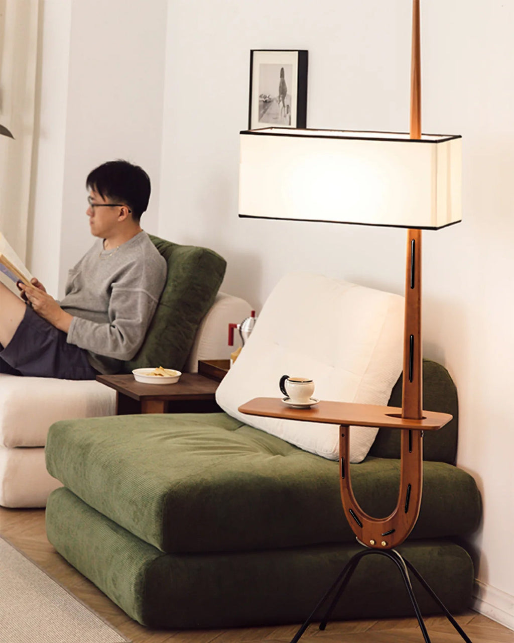 LED Giraffe Floor Lamp with Adjustable Height for Living Room & Kids' Room Lighting