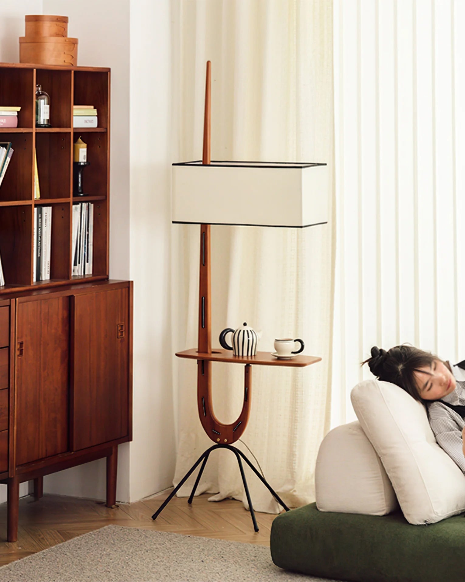 LED Giraffe Floor Lamp with Adjustable Height for Living Room & Kids' Room Lighting