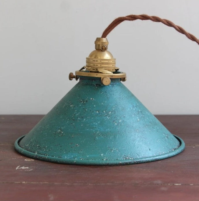 Industrial Vintage Pendant Light Fixture with Metal Shade for Kitchen Island, Bar & Dining Room Lighting