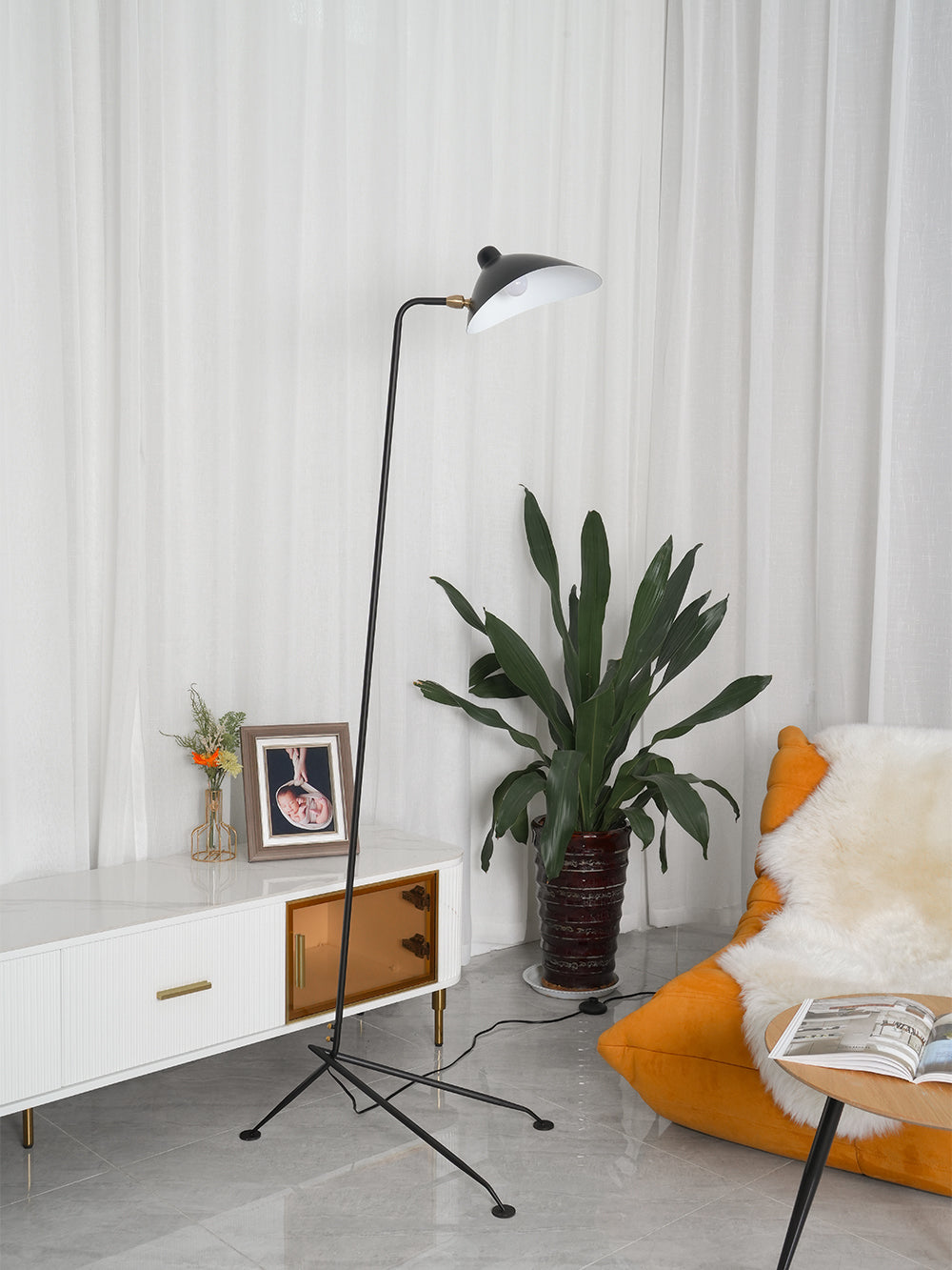 LED Floor Lamp - Adjustable Arm Design - Modern Lighting for Living Room & Home Office