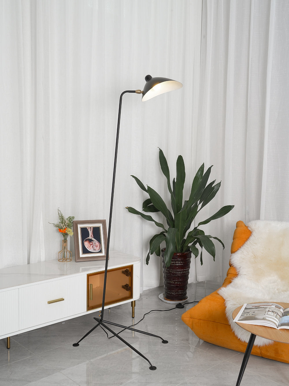 LED Floor Lamp - Adjustable Arm Design - Modern Lighting for Living Room & Home Office