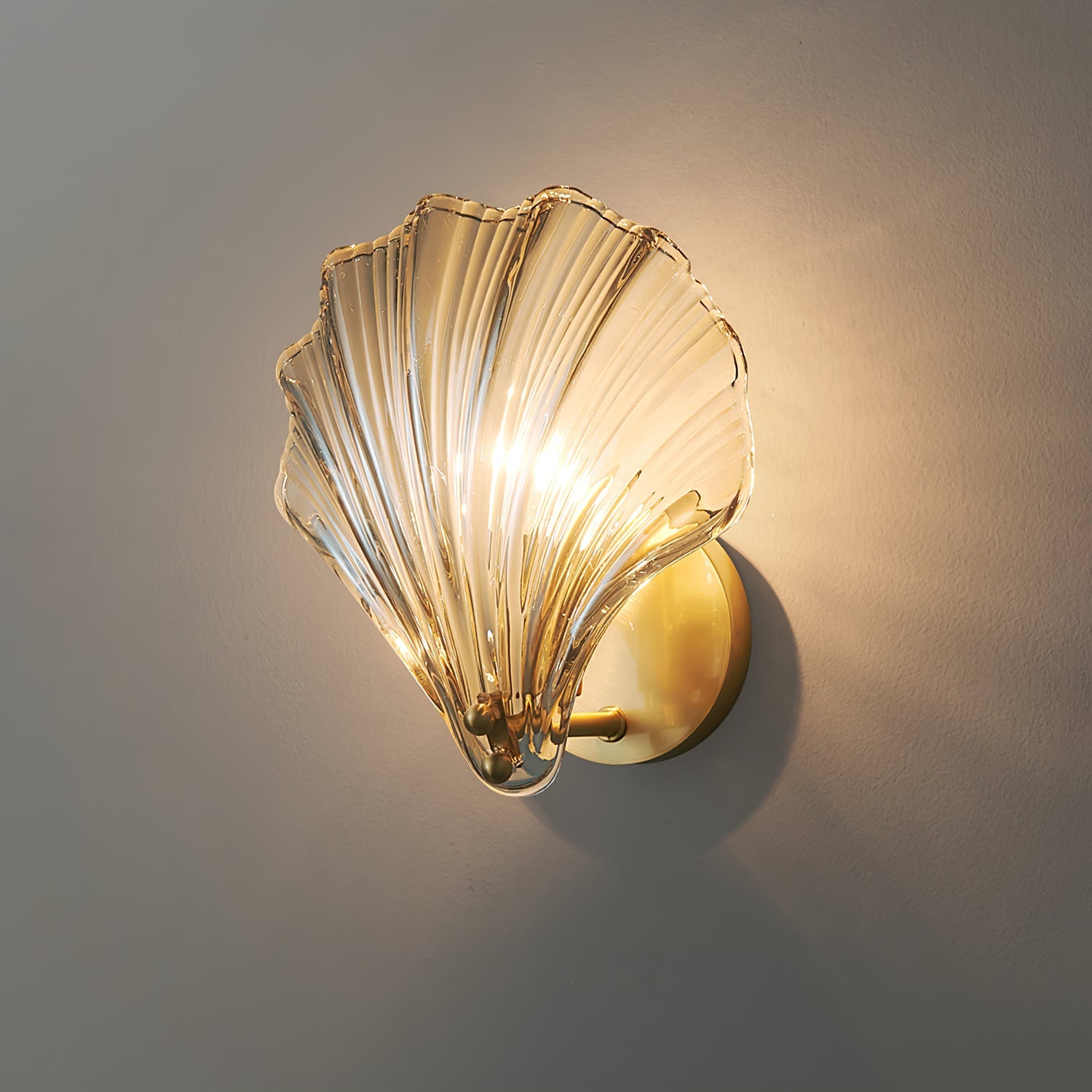 Shell Wall Light Fixture - Coastal Nautical Design for Living Room, Bedroom & Hallway Lighting