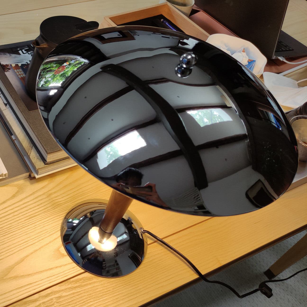 LED Table Lamp with Adjustable Brightness, Modern Design for Living Room & Bedroom, Touch Control & Energy Efficient Lighting