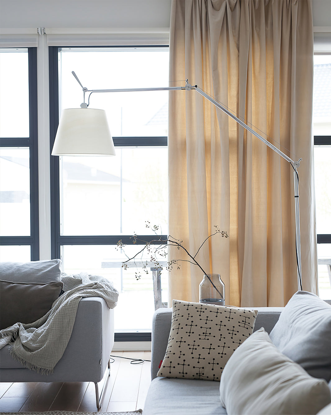 LED Modern Classic Floor Lamp with Adjustable Height for Living Room & Bedroom Lighting