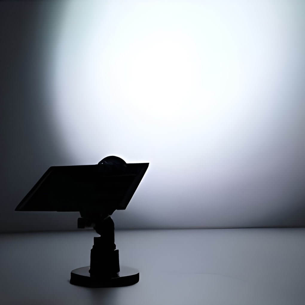 Adjustable Solar-Powered Outdoor Spot Lights for Trees and Landscape Lighting