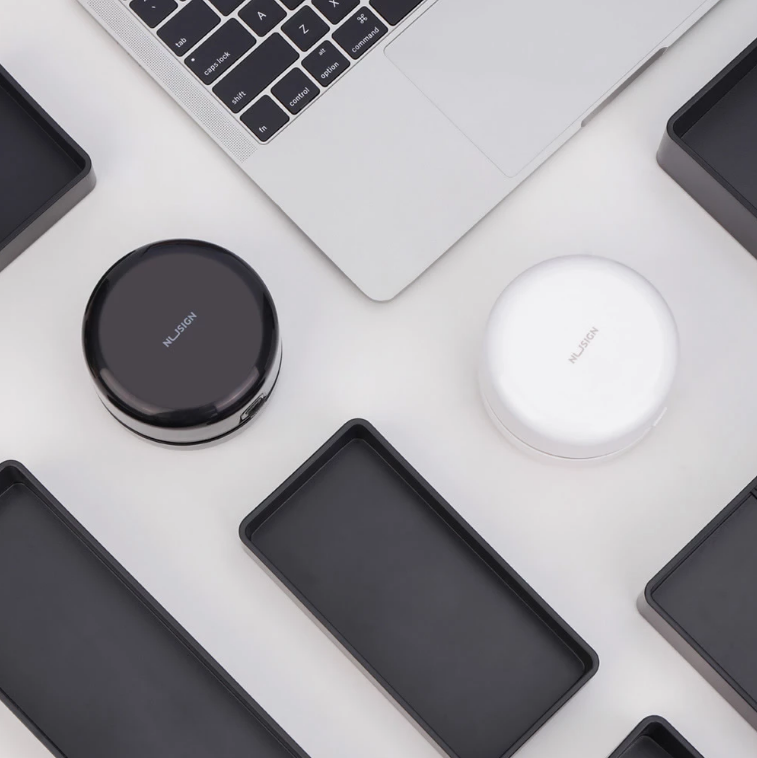 mini-vacuum-for-desk